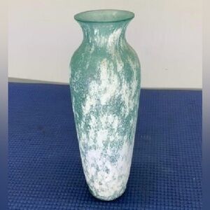 Toyo Scavo v Corroso Vase in Green with a‎ Rough Texture Finish 7 inches Tall
